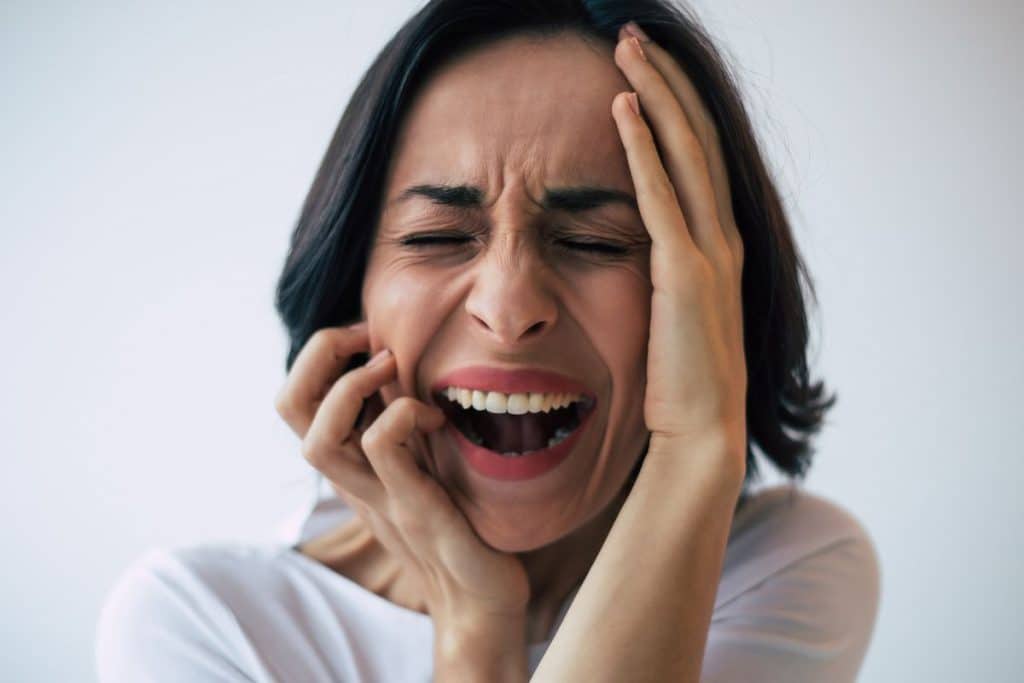 A woman experiencing symptoms of bipolar disorder
